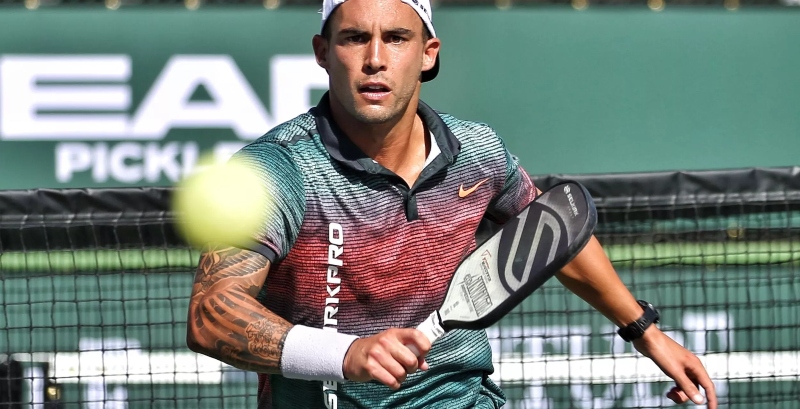 10 Conseils Pour S'am&eacute;liorer au Pickleball : Devenez Un Pro du Terrain !