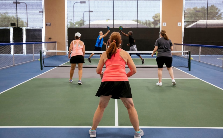Quels sont les conseils essentiels pour am&eacute;liorer mon jeu de pickleball ?