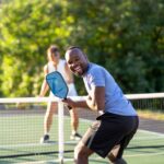 Maîtrisez l&rsquo;Étiquette du Pickleball : Les Règles Incontournables sur le Terrain (Guide Complet)