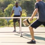 Maîtrisez les règles du pickleball en simple en 2024