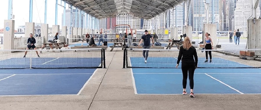 Le Béton - La solidité à l'épreuve du temps pour jouer au Pickleball
