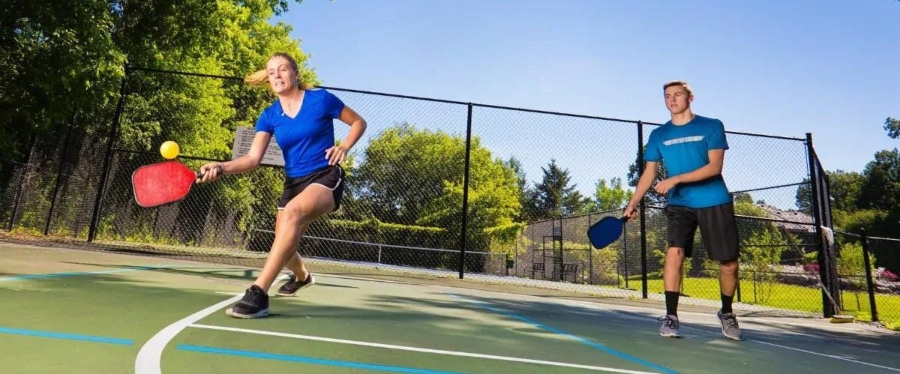 La volée de coup droit au Pickleball
