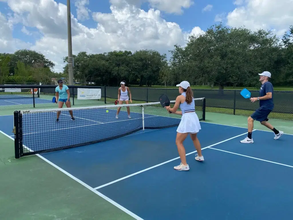 Les défis et les opportunités du Pickleball en milieu urbain
