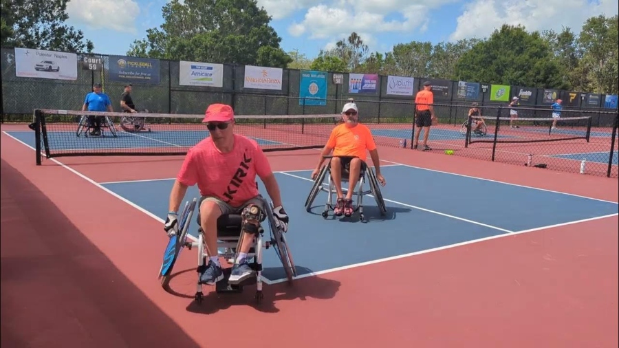 Consid&eacute;rations pour les terrains de pickleball adapt&eacute;s aux fauteuils roulants