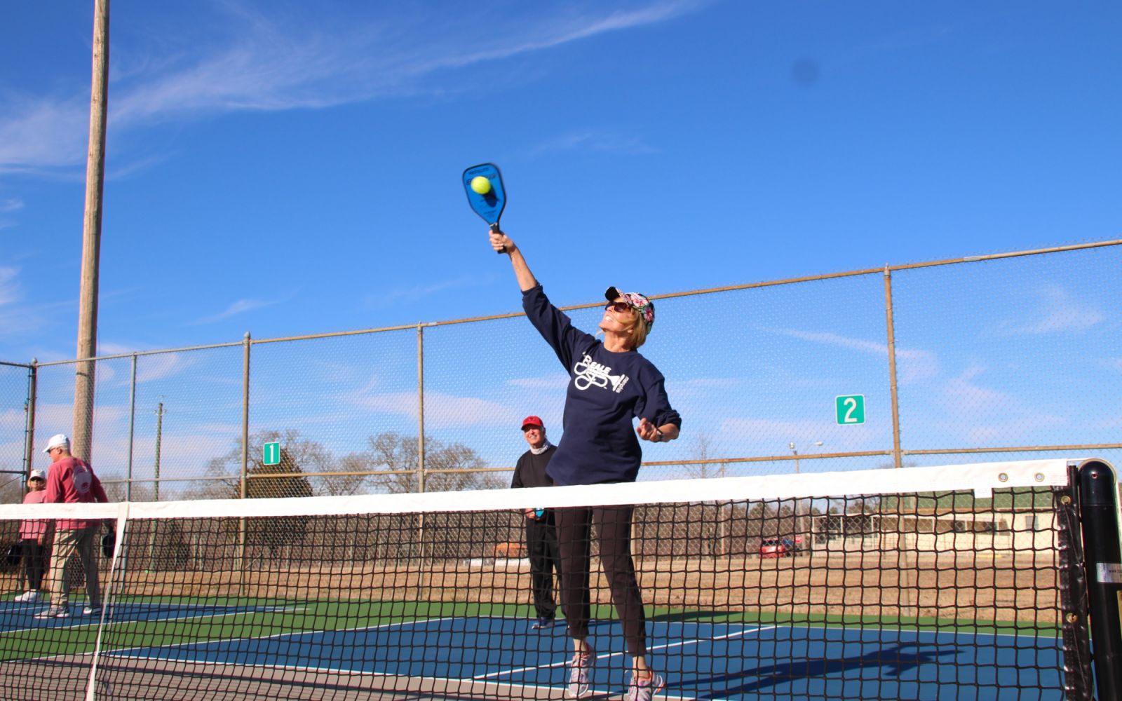 Le Smash au pickleball : guide ultime pour débutants